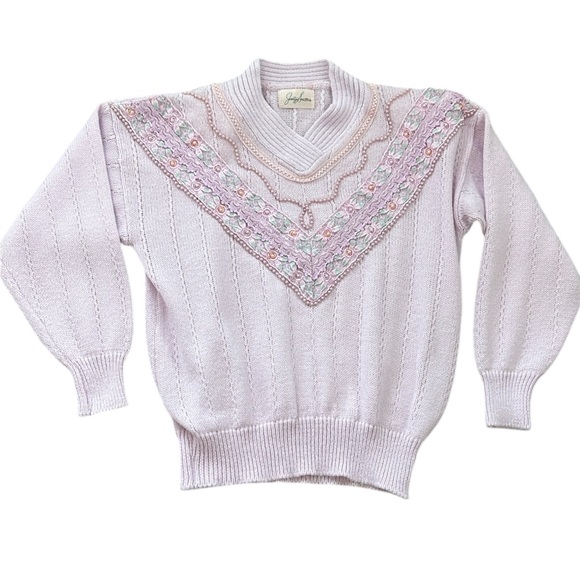 Vintage Jaclyn Smith Purple Lace Floral Pearl Cottagecore Sweater - Picture 2 of 12